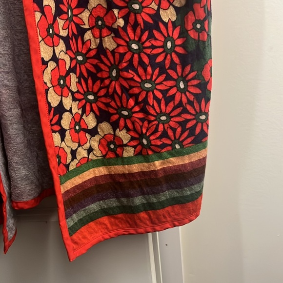 Long Flower Pattern Cardigan - Picture 3 of 6